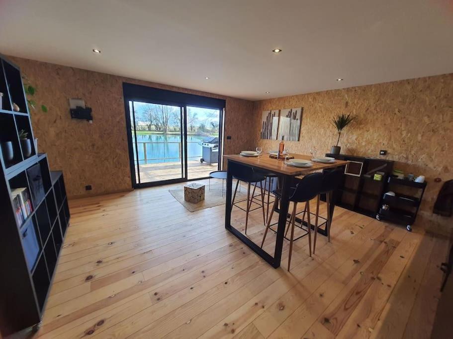 Chalet Les Pieds Dans L'Eau La Campagne A La Ville Saint-Doulchard Exterior foto