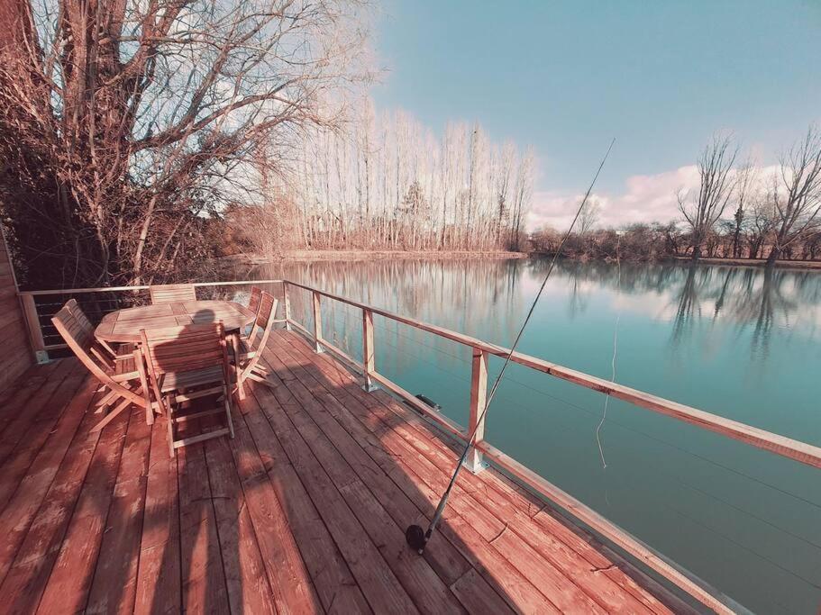 Chalet Les Pieds Dans L'Eau La Campagne A La Ville Saint-Doulchard Exterior foto