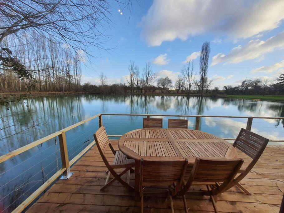 Chalet Les Pieds Dans L'Eau La Campagne A La Ville Saint-Doulchard Exterior foto